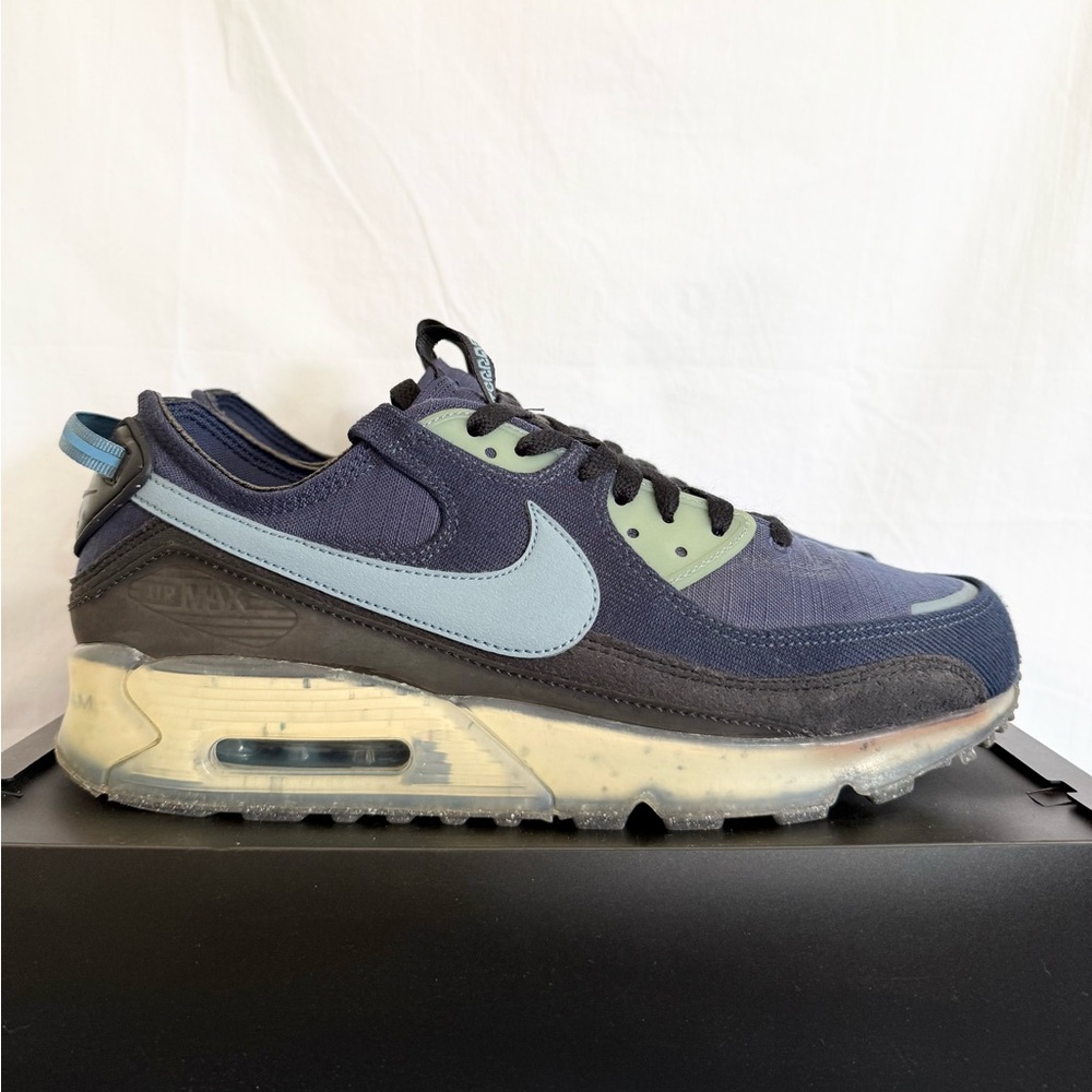 Nike Air Max 90 Terrascape Midnight Navy Aqua size 11.5 DV7413-400 2023 PREOWNED